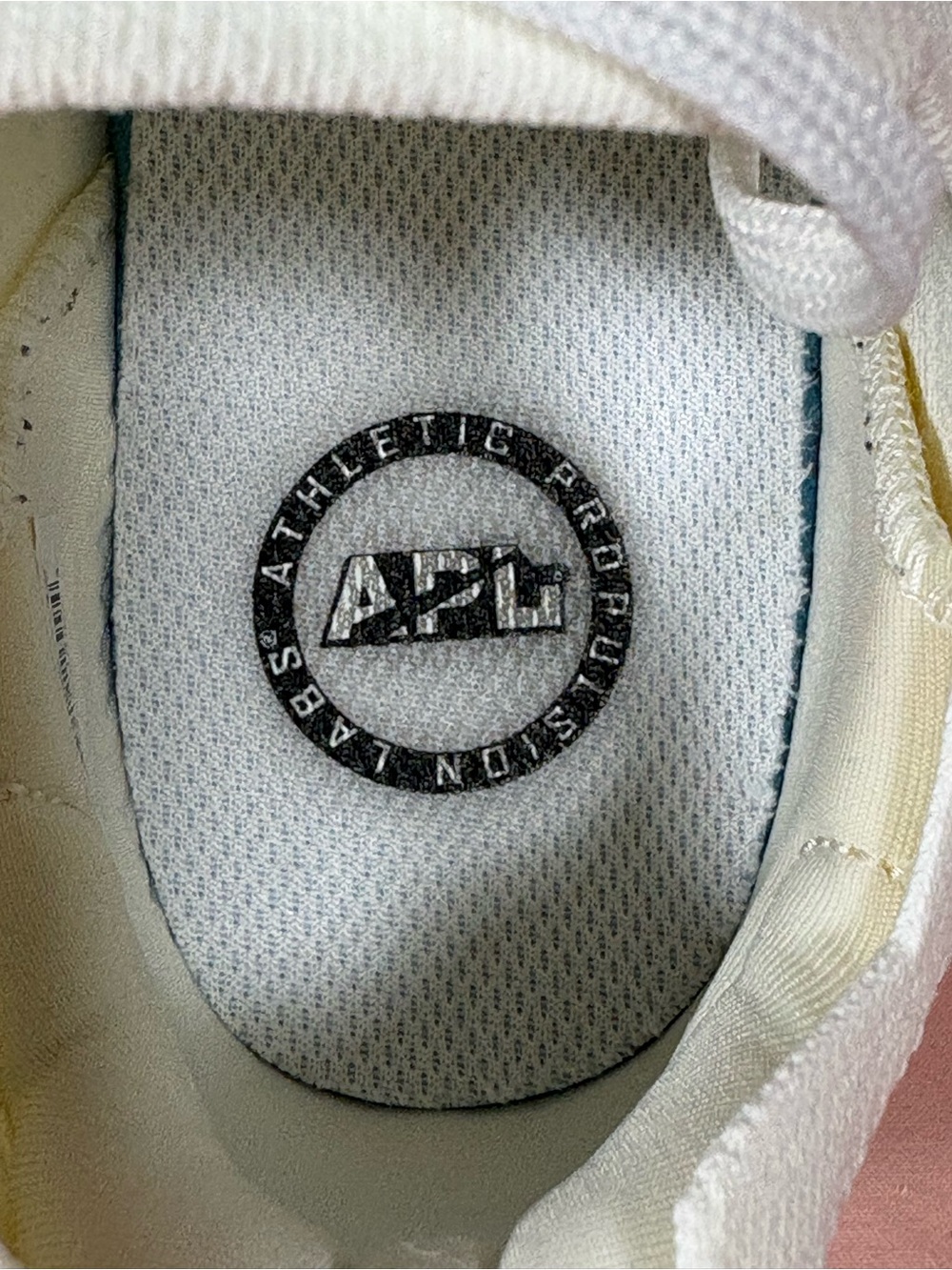APL Athletic Propulsion Labs Techloom Breeze Beach Energy White Women's SZ 8.5 - Picture 10 of 13